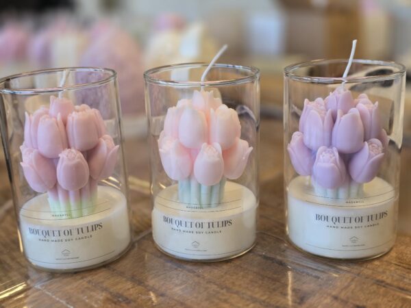 MadebyLL kaars Tulpenboeket lila
